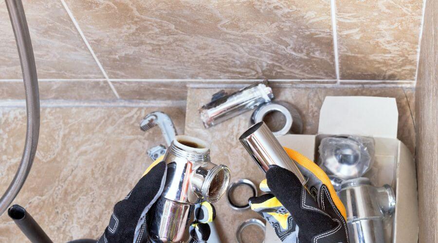 Professional gutter cleaning in Homewood, IL